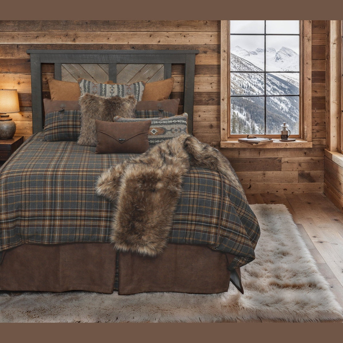 Coverlets & Bedspreads