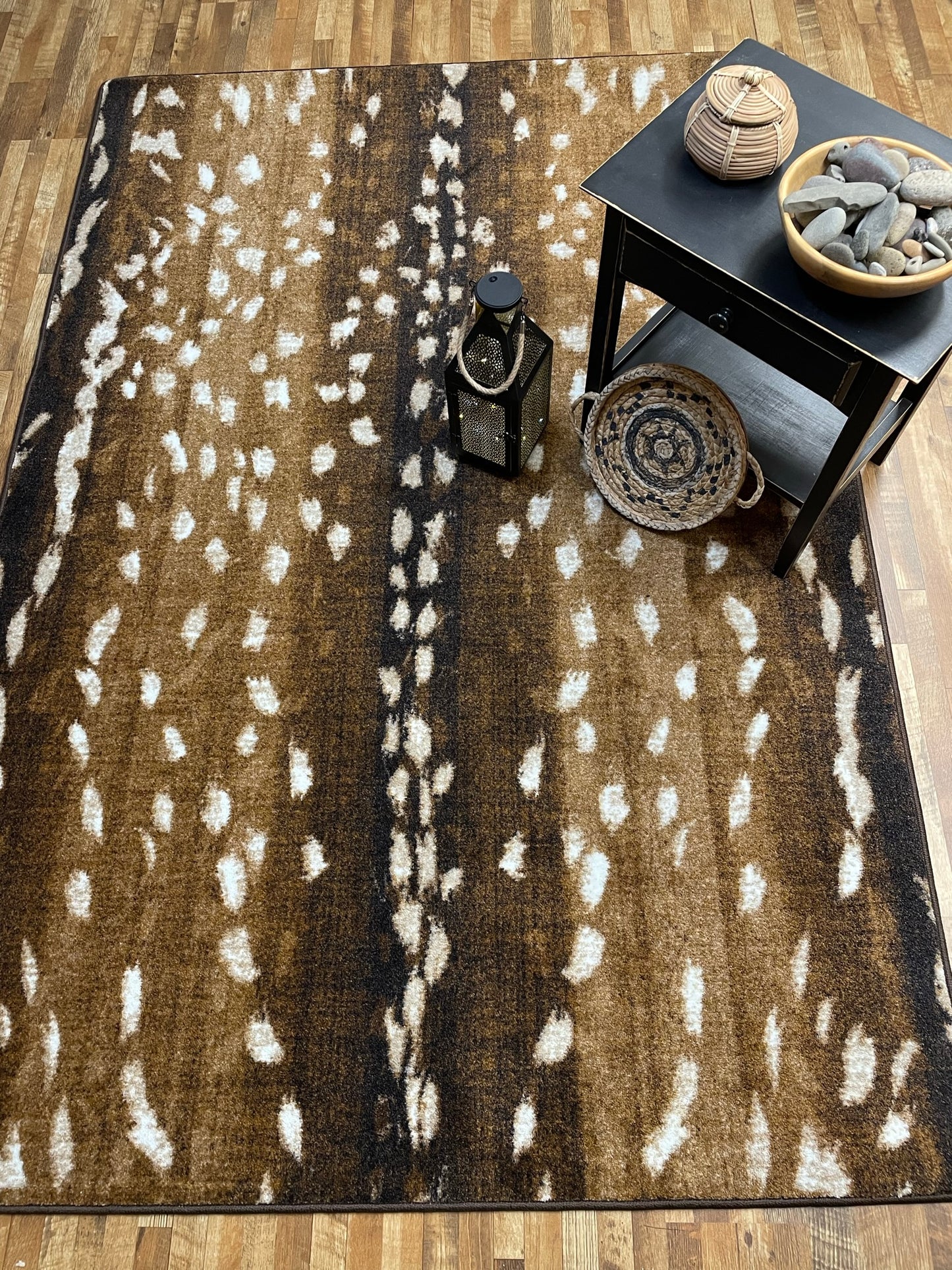 Emery Axis Hide | Brown