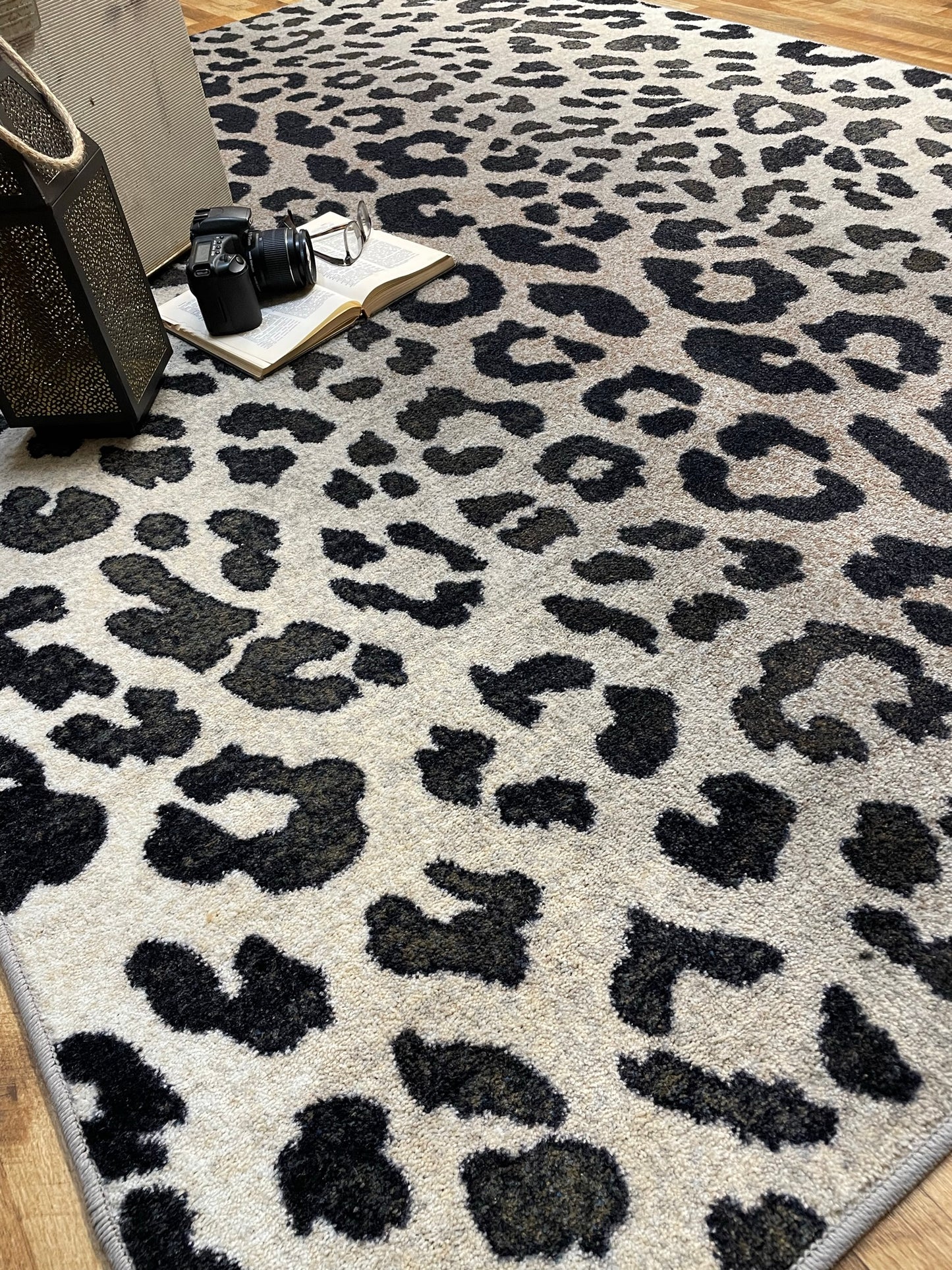 Emery Snow Leopard | Silver