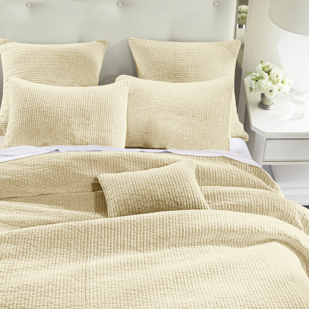 Stonewashed Cotton Velvet Quilt Cabin Rugs and Furnishings